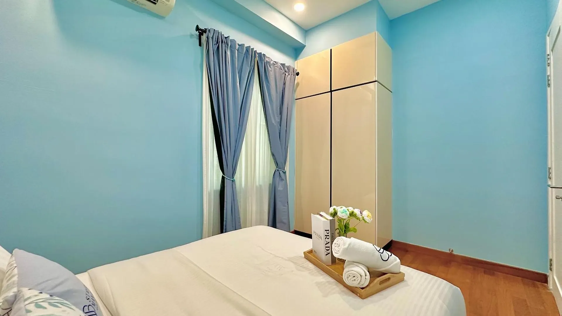 Lägenhet Tritower Residence Johor Bahru By Stayrene