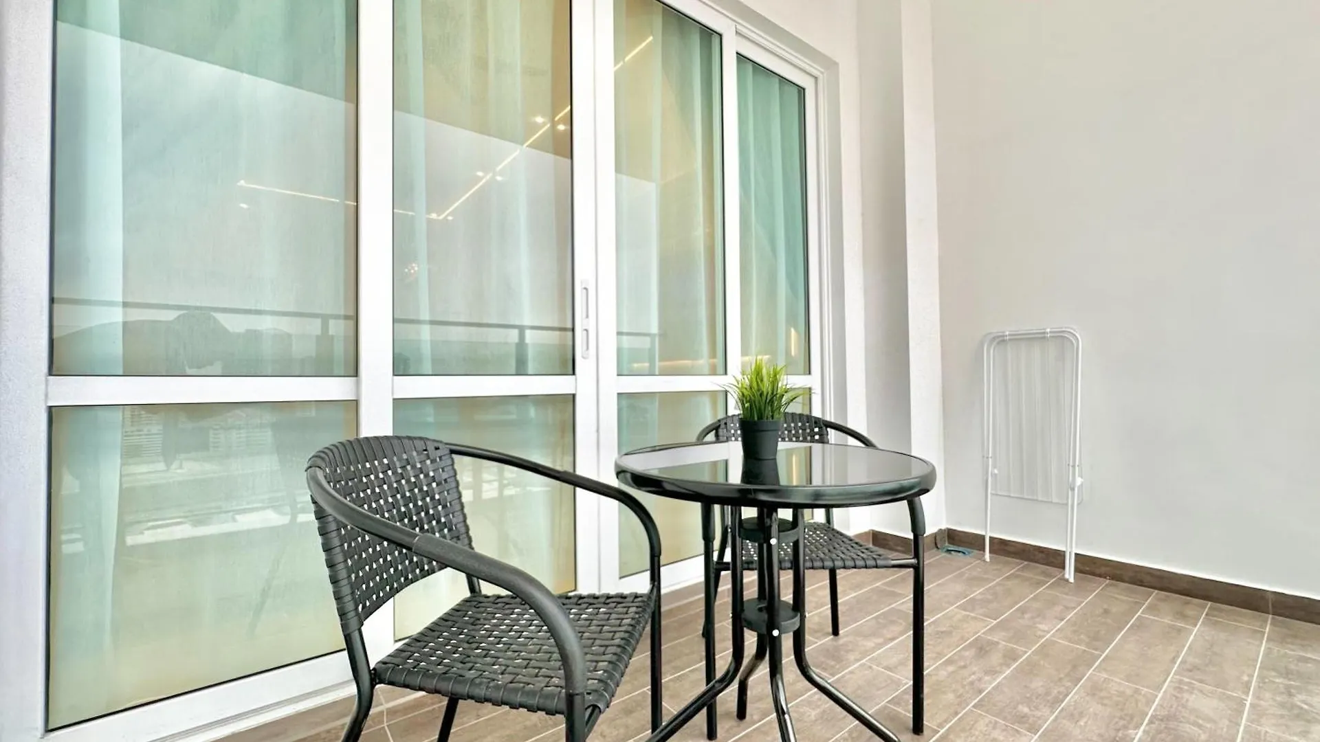 Tritower Residence Johor Bahru By Stayrene 0*,  马来西亚